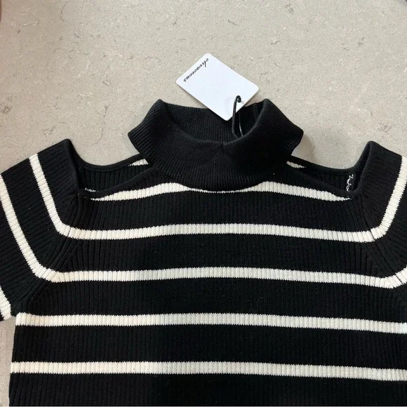 Olivaceous Stitch Fix  sweater top black white mock neck cold shoulder cutout - Picture 3 of 6